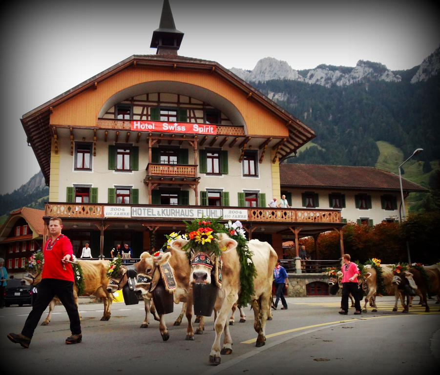 Hotel Kurhaus Флюли Экстерьер фото